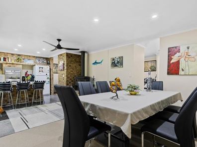 61 Bickner Way, Parmelia WA 6167