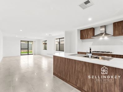 7 SCARLET ROAD, Kwinana Town Centre WA 6167