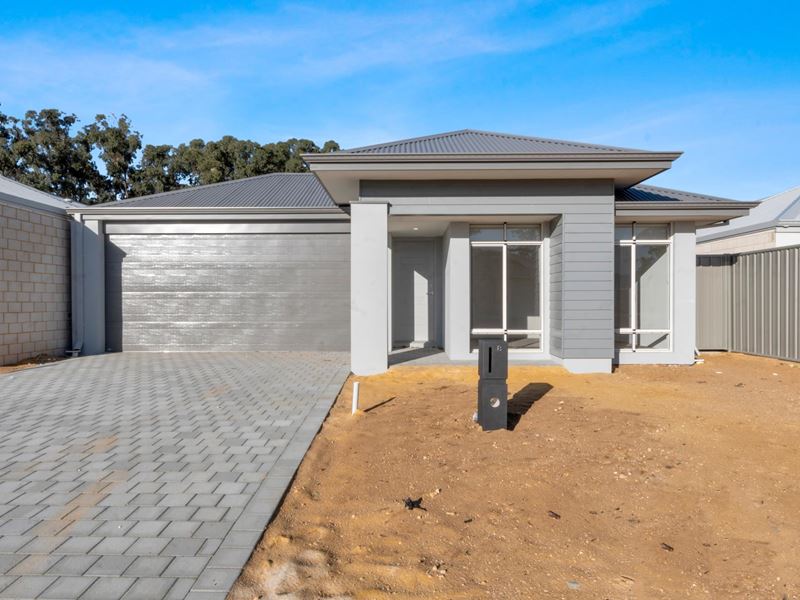 8 Scarlet Road, Kwinana Town Centre