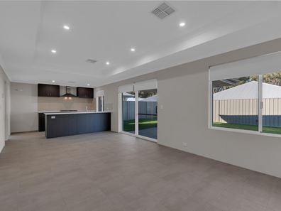 8 Scarlet Road, Kwinana Town Centre WA 6167