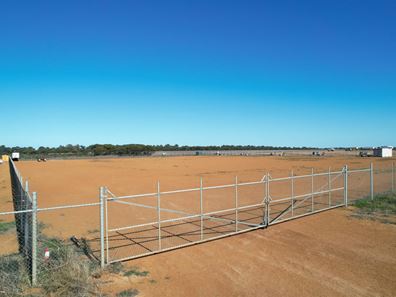 129 Shark Lake Road, Monjingup WA 6450