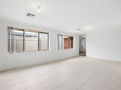 44 Corymbia Way, Harrisdale WA 6112