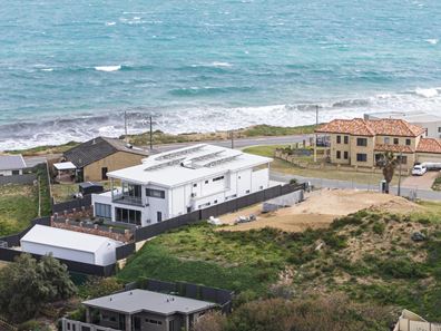 37B Mippi Road, Halls Head WA 6210