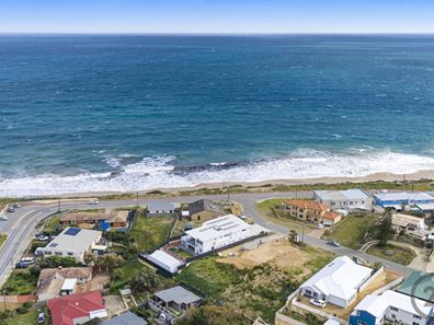37B Mippi Road, Halls Head WA 6210