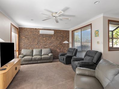 25 Shaw Street, West Lamington WA 6430