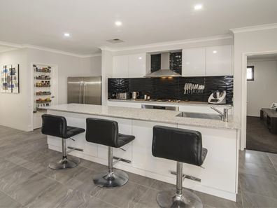 9 Shepherd Way, West Busselton WA 6280