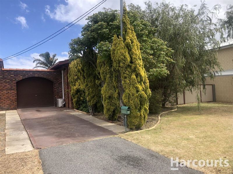 11 Lanyon Street, Mandurah WA 6210