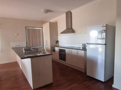 1/909 Pilkena Streeet, Tom Price WA 6751