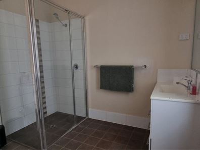 1/909 Pilkena Streeet, Tom Price WA 6751