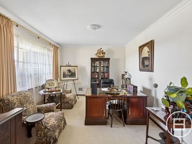 3 Greenock Gardens, Kinross WA 6028