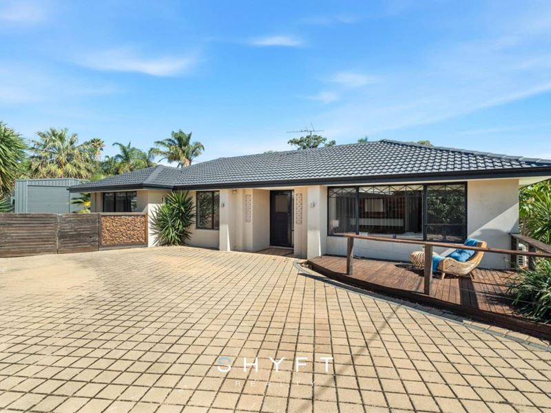 8 Ayton Way, Duncraig WA 6023