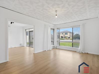 61 Woodhall St, Stirling WA 6021