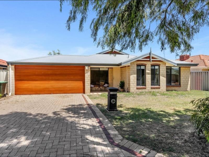 32/La Estrada Way, Port Kennedy WA 6172