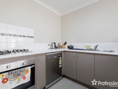 10/37 Oman Pass, Canning Vale WA 6155