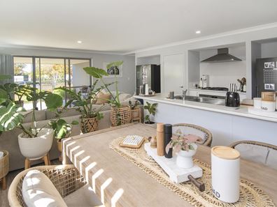 17 Mackerel Avenue, Kealy WA 6280