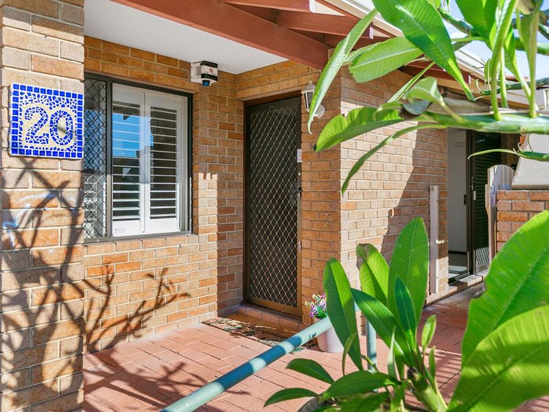 20/17 Syree Court, Marmion