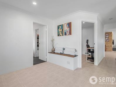 19 Michigan Heights, Success WA 6164