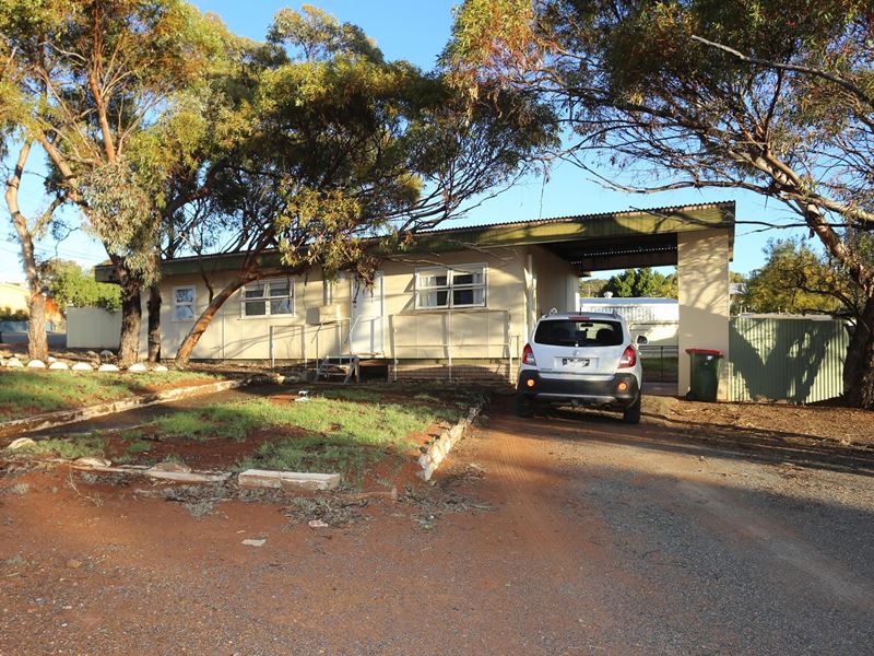 30 New Clayton St, Kambalda East WA 6442