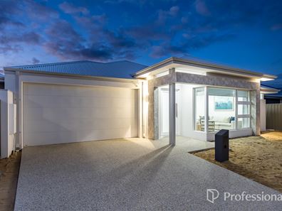 5 Newton Street, Eglinton WA 6034