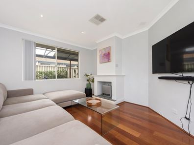 12 Durance Drive, Port Kennedy WA 6172