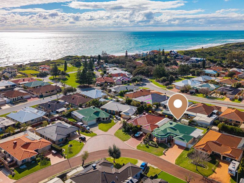 16 Malibu Point, Halls Head WA 6210
