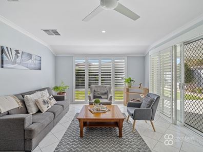 16 Malibu Point, Halls Head WA 6210