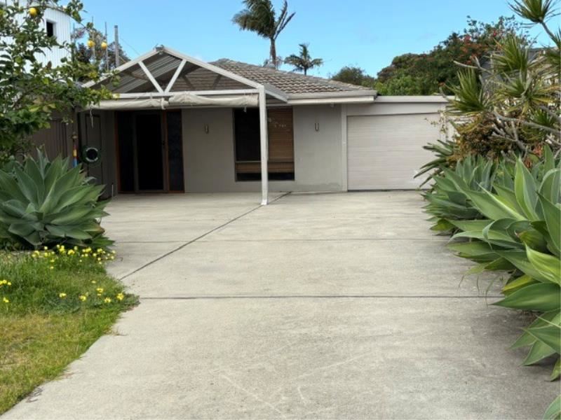 24 Solomon Street, Palmyra WA 6157