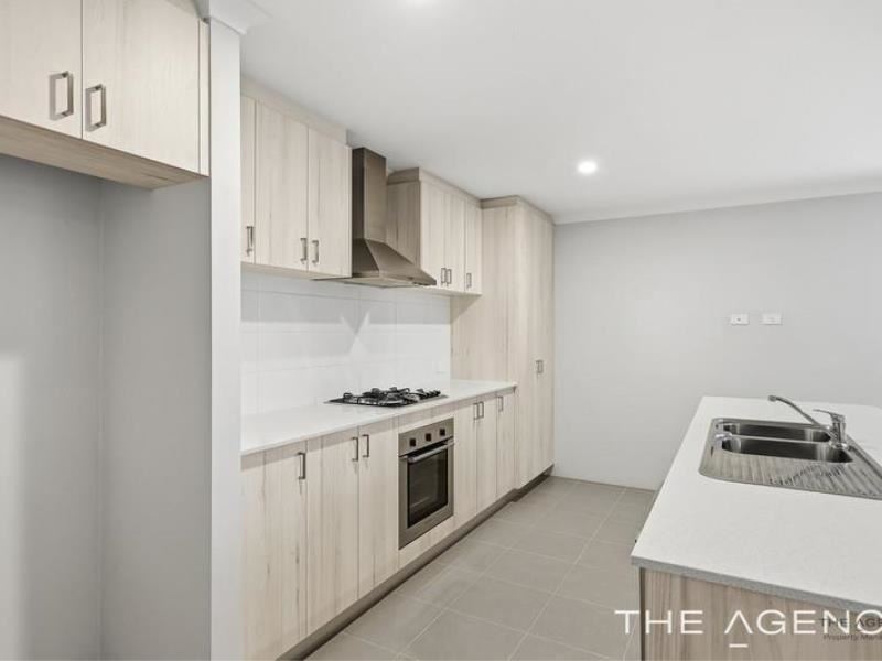 23 Yamarna Road, Golden Bay WA 6174