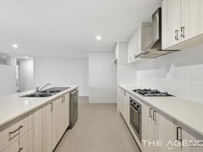 23 Yamarna Road, Golden Bay WA 6174