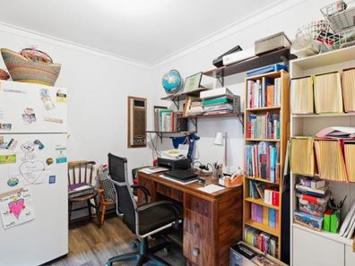 15 Lawrence Street, Gosnells WA 6110