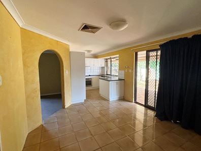 5 Littlewood Place, West Lamington WA 6430