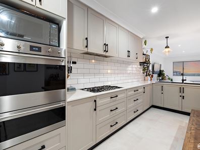 61 Ashley Drive, Kelmscott WA 6111