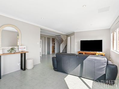 16 Charnwood Avenue, Two Rocks WA 6037