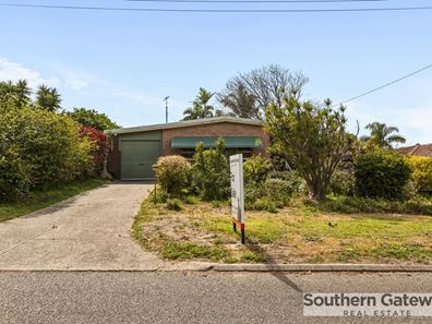 6 Barron Way, Orelia WA 6167