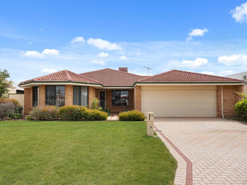 19 Cologne Gardens, Port Kennedy WA 6172