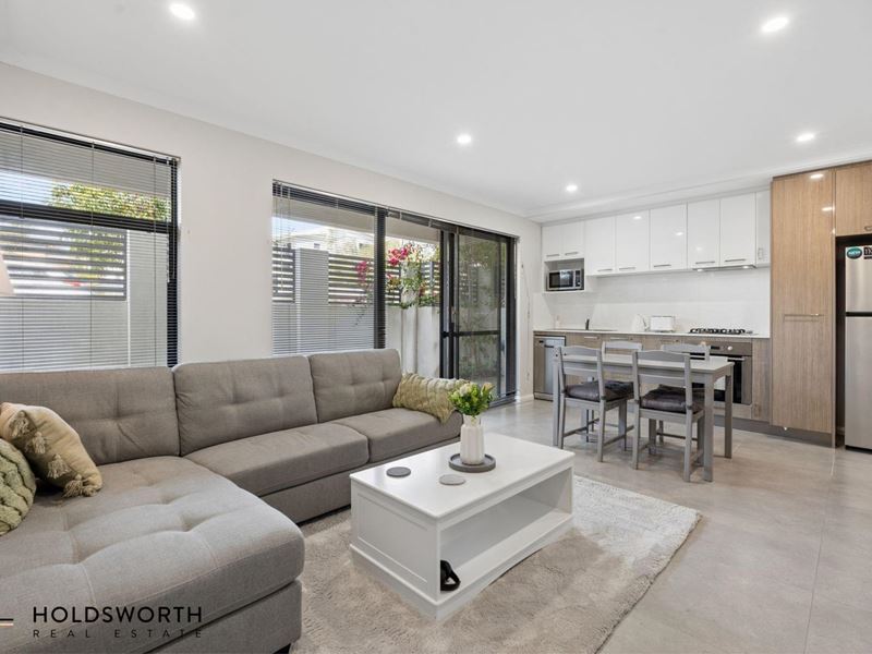 1/19 Ilumba Way, Nollamara WA 6061