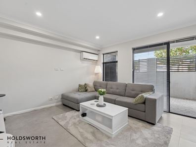 1/19 Ilumba Way, Nollamara WA 6061