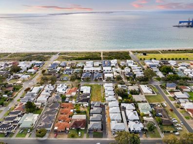 120D Lewington Street, Rockingham WA 6168