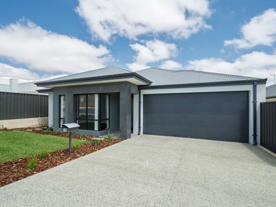 10 Strawberry Rise, Landsdale WA 6065
