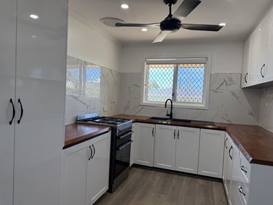 2/32 Warrier Street, Bulgarra WA 6714