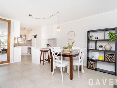 2/9 Dover Road, Scarborough WA 6019