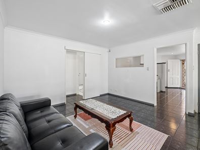 5 Kelly Place, Beckenham WA 6107