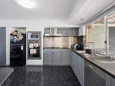 5 Kelly Place, Beckenham WA 6107