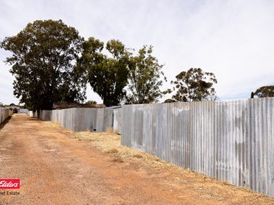 60 Coronation Street, Merredin WA 6415