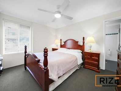 12 Lamont Link, Pearsall WA 6065