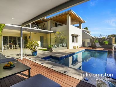 8 Tyne Crescent, Wanneroo WA 6065
