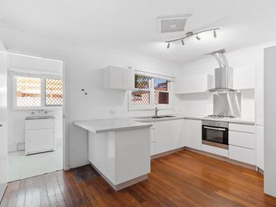 1A Calvert Way, Girrawheen WA 6064