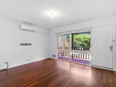 1A Calvert Way, Girrawheen WA 6064