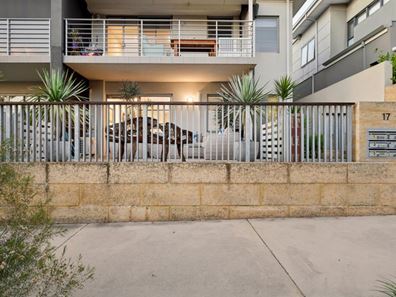 3/17 Emerald Way, Carine WA 6020