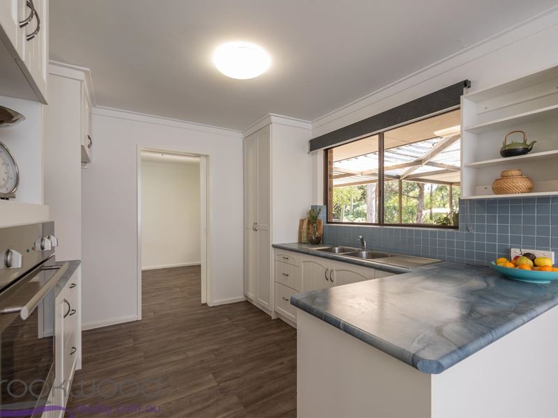 1005 Coppin Road, Mundaring WA 6073